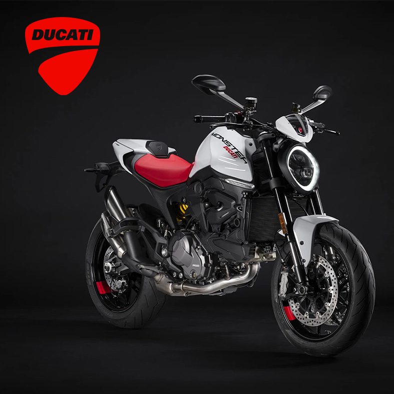 Ducati-Monster-MY24-homepage-hero-1600x1000-03-mobile